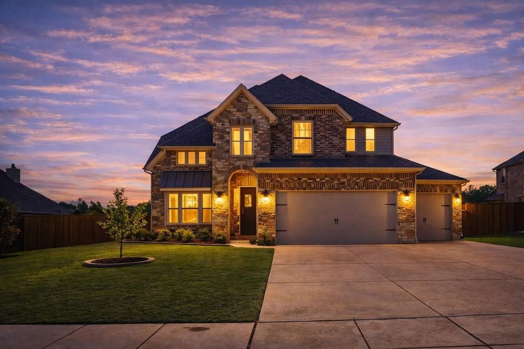 116 Mundelein Drive, Oak Point