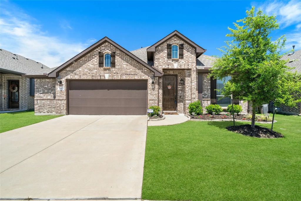 343 Winterwood Drive, Lavon