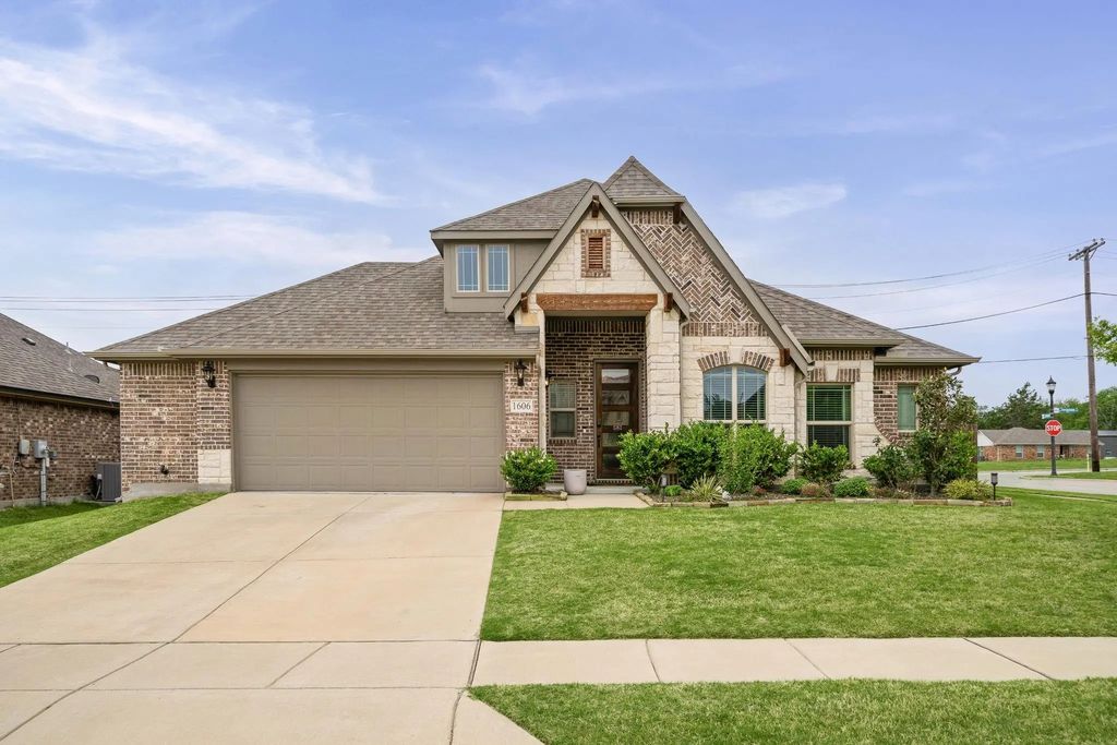 1606 Sherwood Drive, Anna