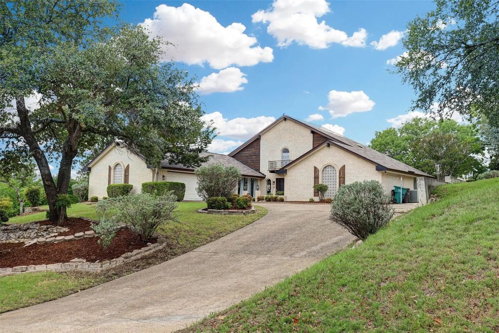 7716 Incline Terrace, Fort Worth