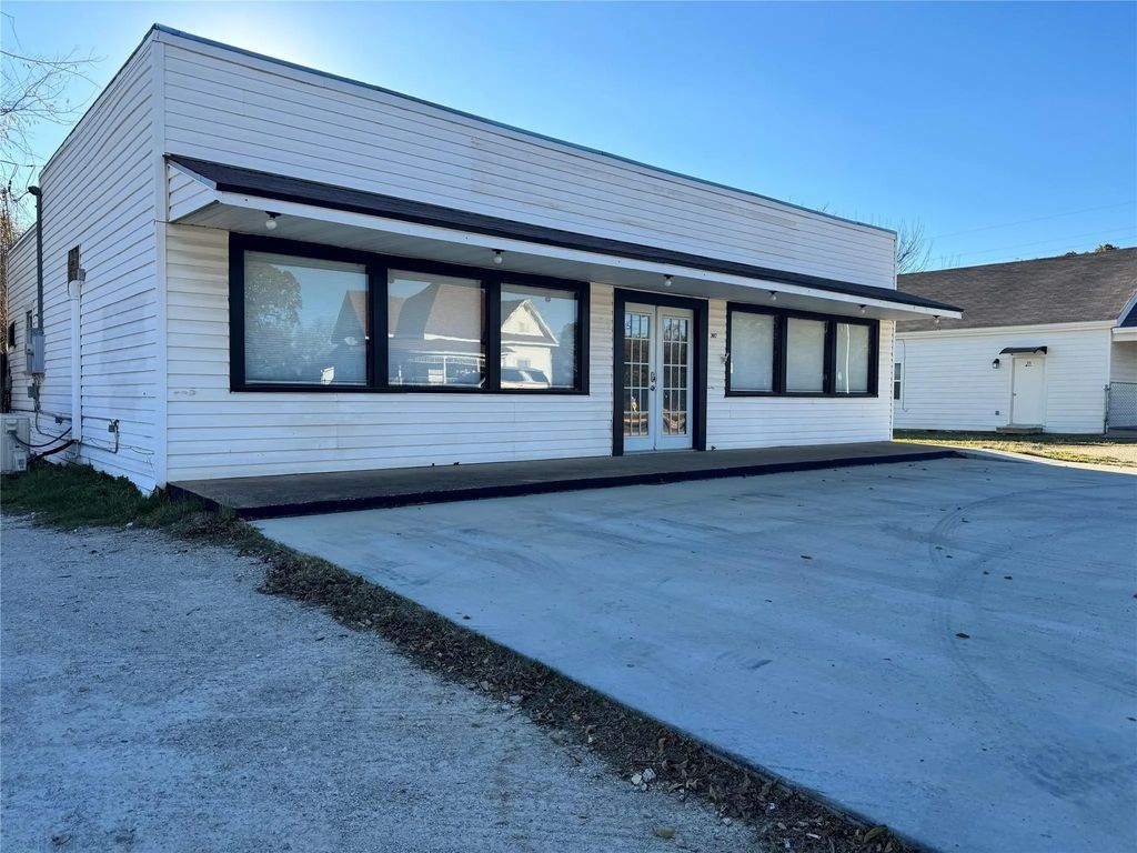 311 E Franklin Street, Alvord