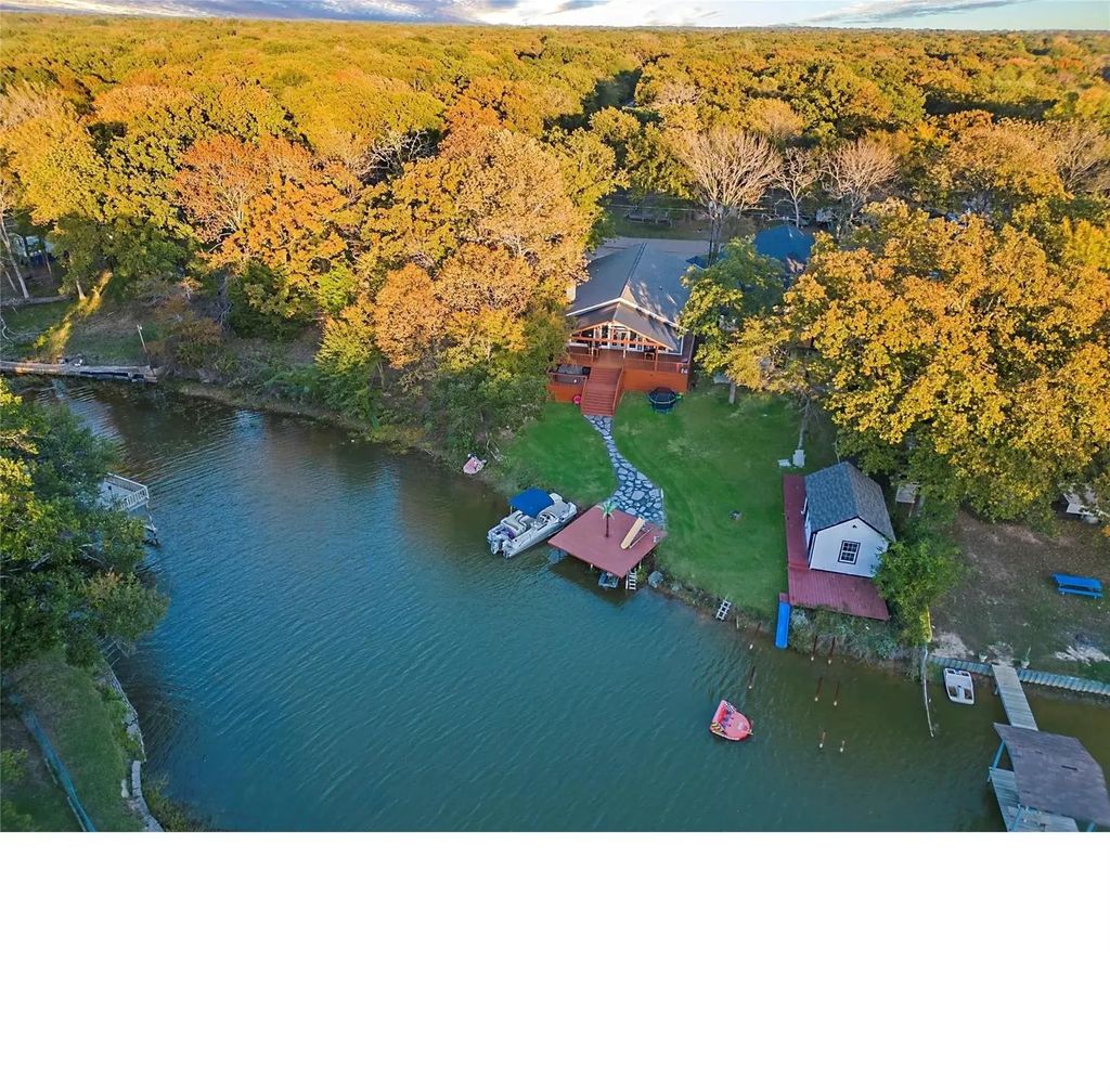 166 Indian Gap Road, Mabank