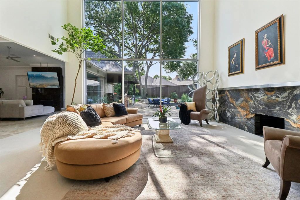 17704 Cedar Creek Canyon Drive, Dallas