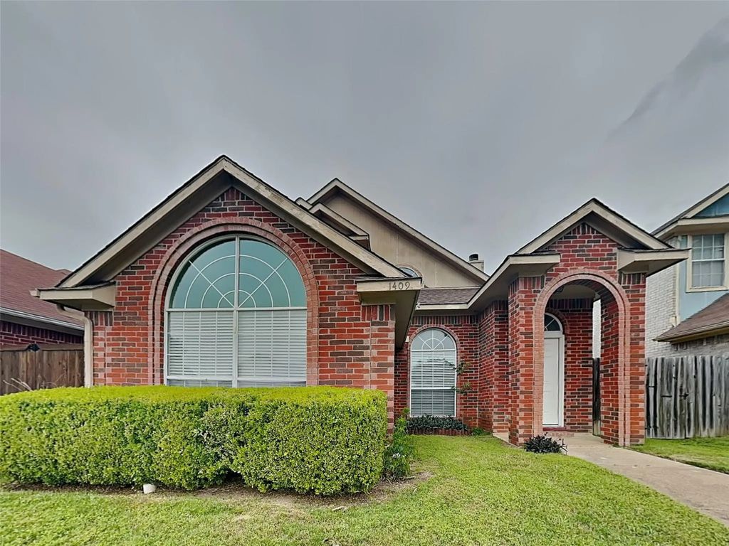 1409 Post Oak Drive, Rowlett