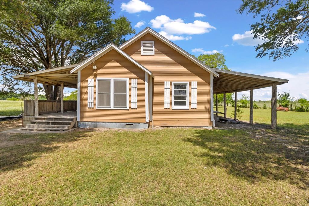 15505 County Road 3030, Kerens