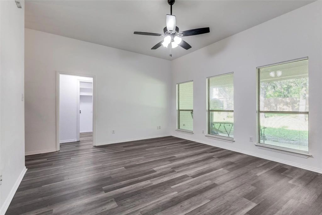 741 Oak Park Drive, Azle