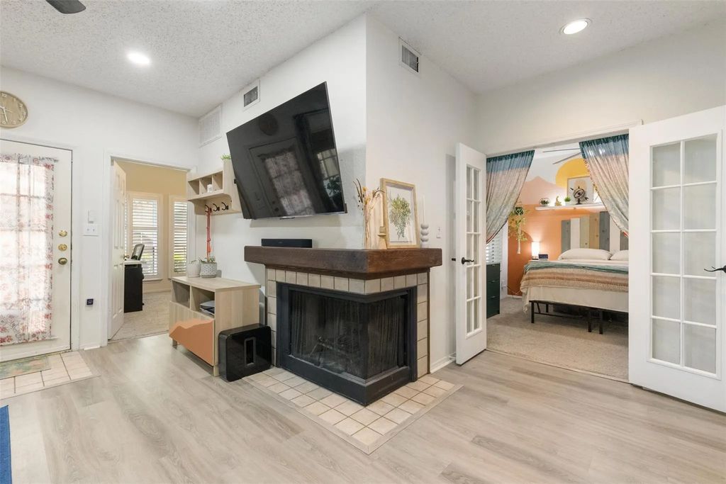 5590 Spring Valley Road C102, Dallas