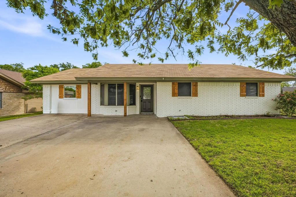 115 Doublehorn Street, Stephenville