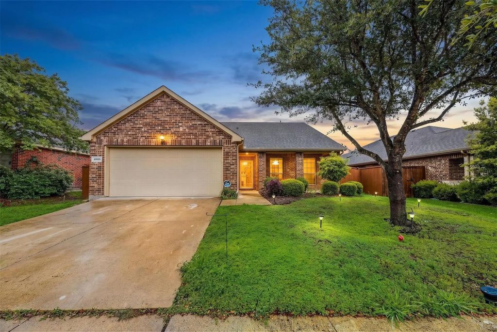 4004 Red Rock Drive, Heartland