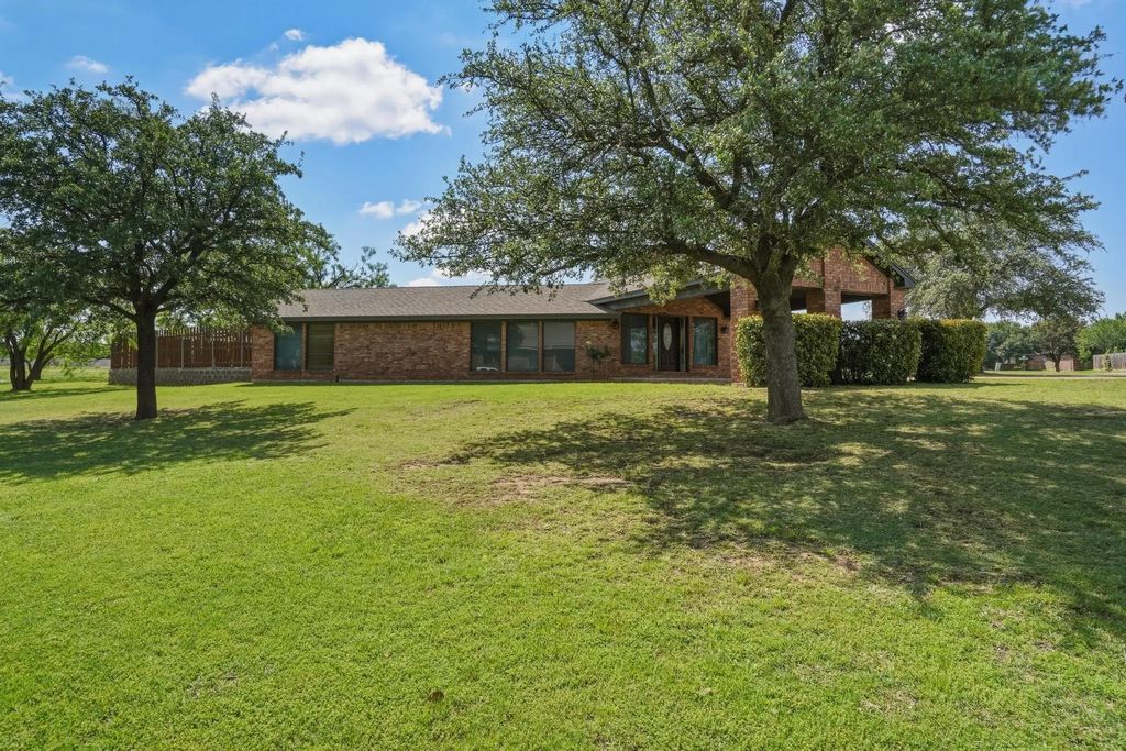 1501 Edgewater Road, Abilene