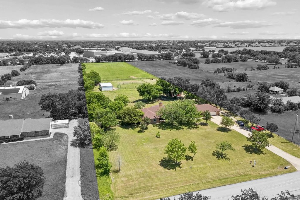 1300 Rock Ridge Road, Lucas