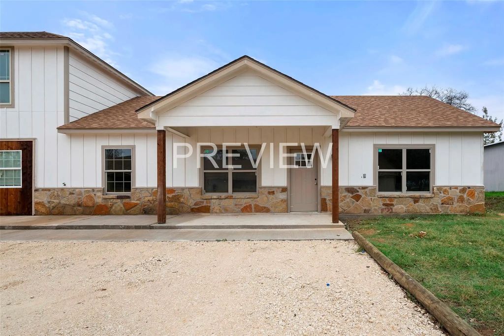 2877 Conveyor Drive A, Burleson