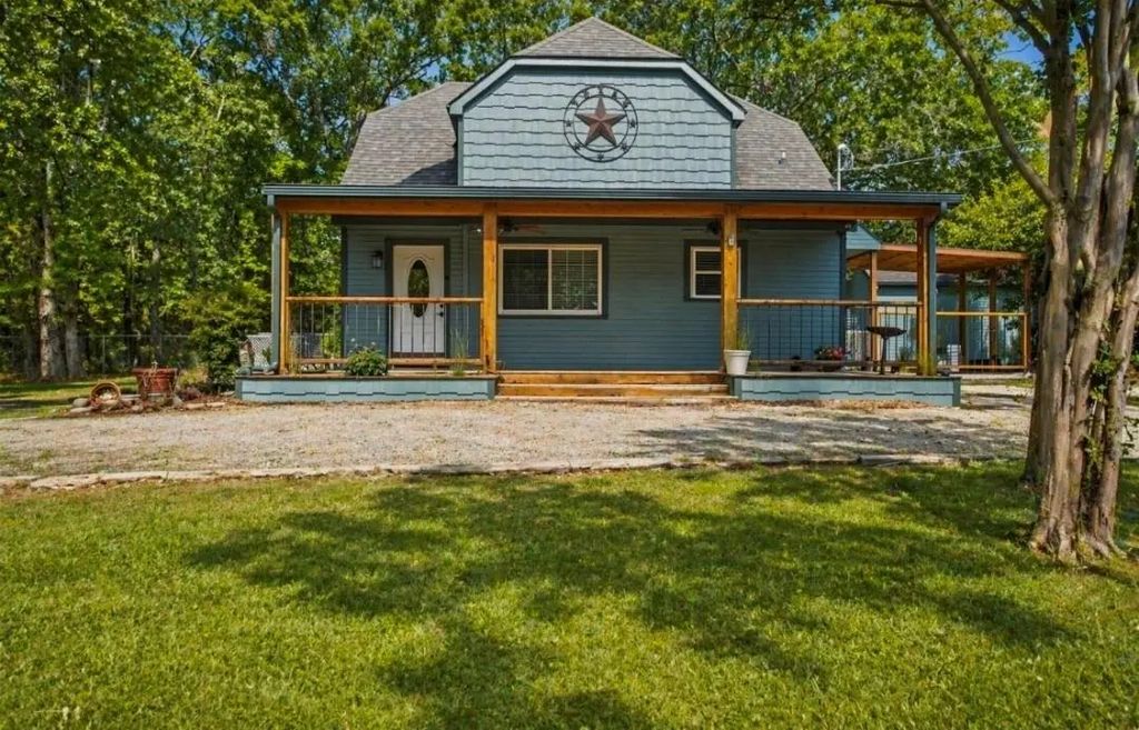 1853 Lake Highland W, Quinlan