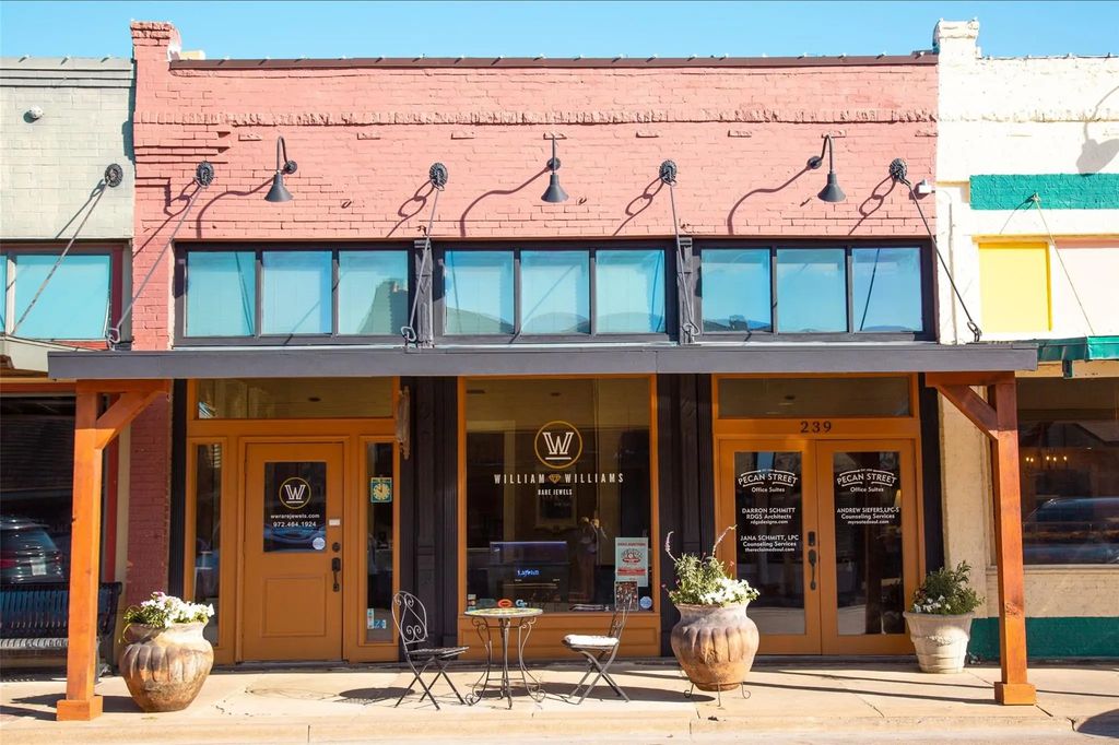 239 W Pecan Street, Celina