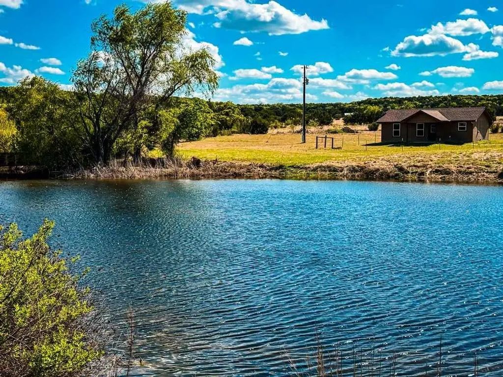 601 County Road 60, Gatesville