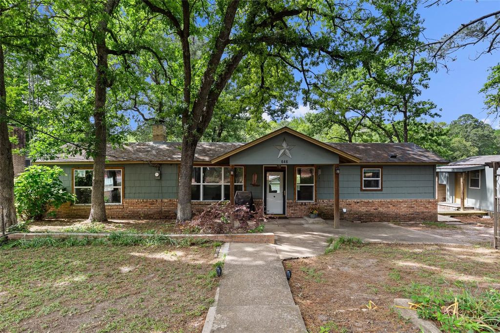 646 County Road 3235, Quitman