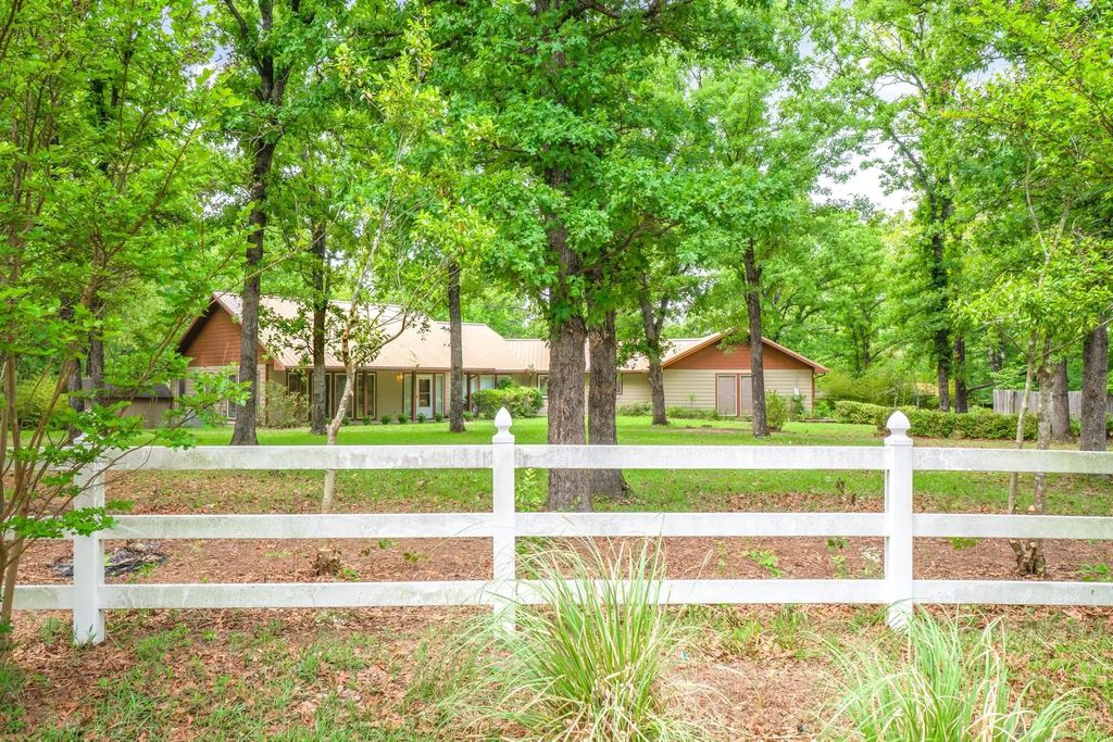584 Vz County Road 4125, Canton