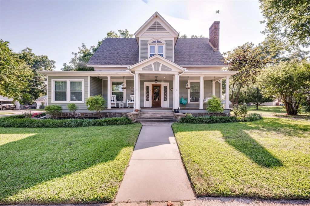 310 E Tarrant Street, Bowie