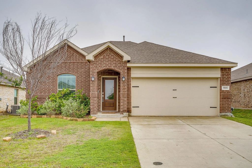 1605 River Crossing Drive, Anna