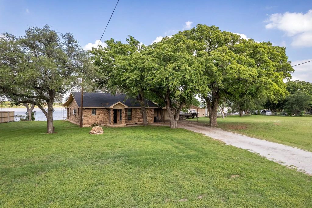 7850 County Road 551, Brownwood