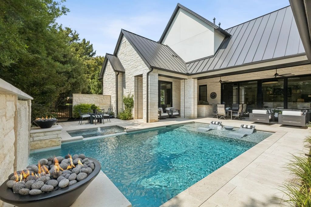 1403 Fountain Grass Court, Westlake