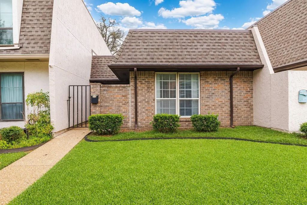 9142 Emberglow Lane, Dallas