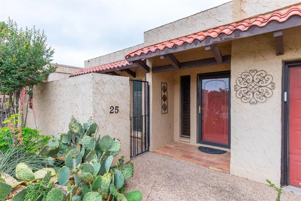 25 Tamarisk Circle, Abilene