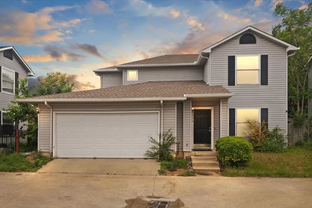 714 Jalisco Plaza, Dallas