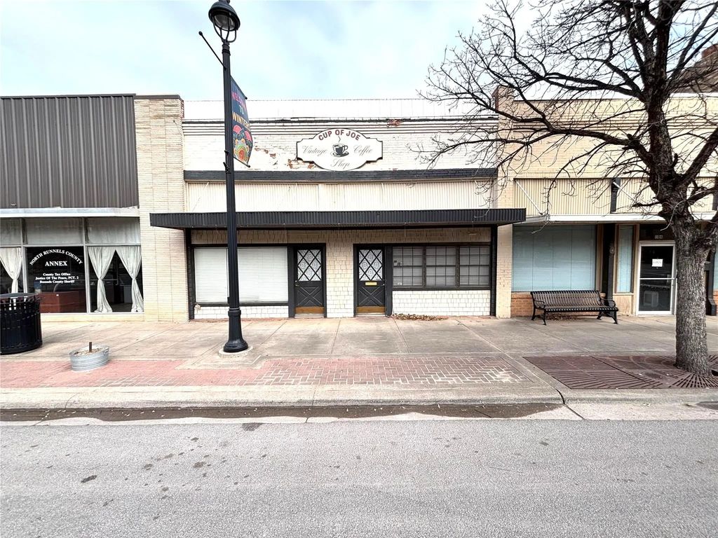 108 N Main Street, Winters