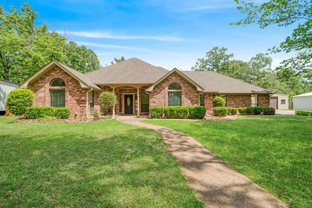 212 Wooded Hills Drive, Powderly