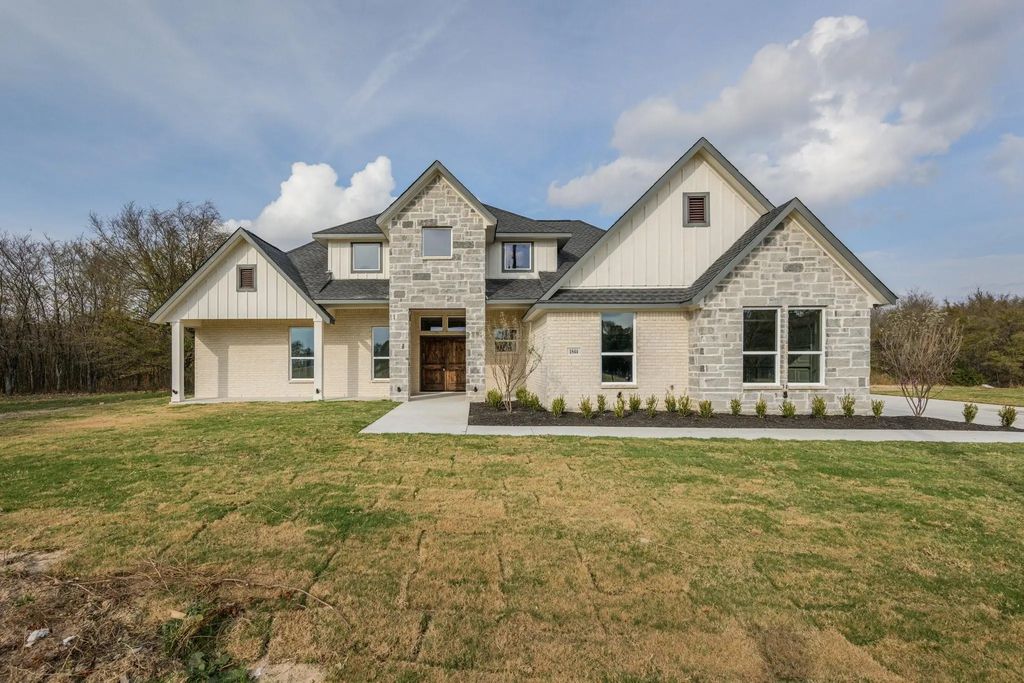 1844 County Road 2320, Terrell