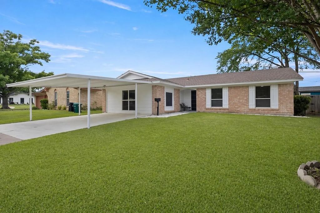 4019 Topaz Drive, Mesquite