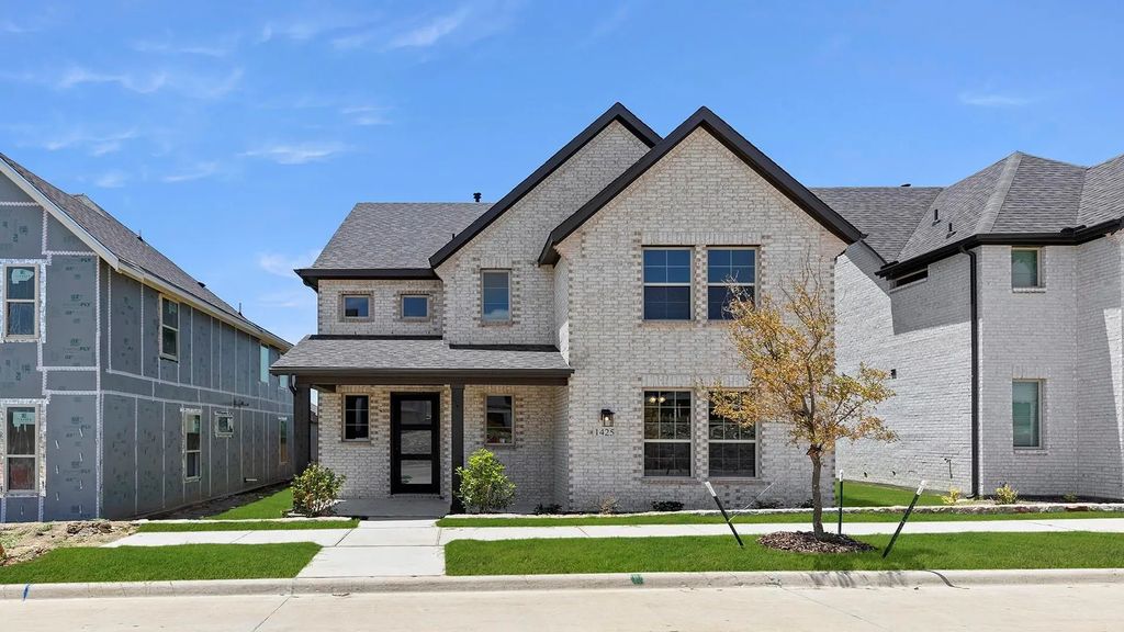 8736 Treeline Parkway, Justin