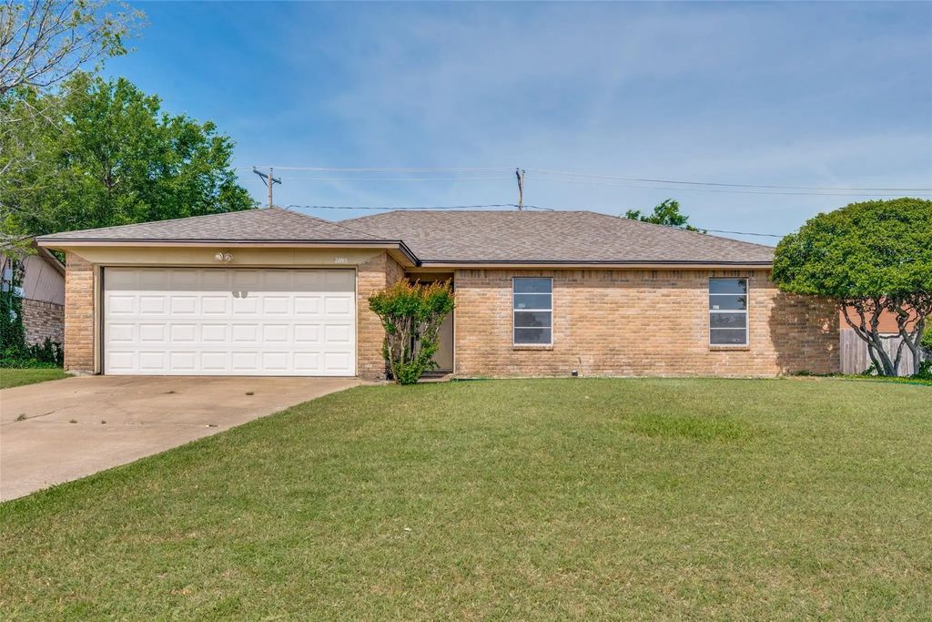 7105 Hanging Cliff Place, North Richland Hills
