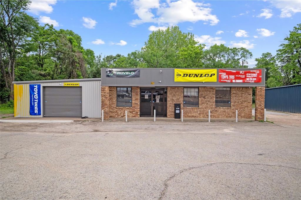 807 W Corsicana Street, Athens