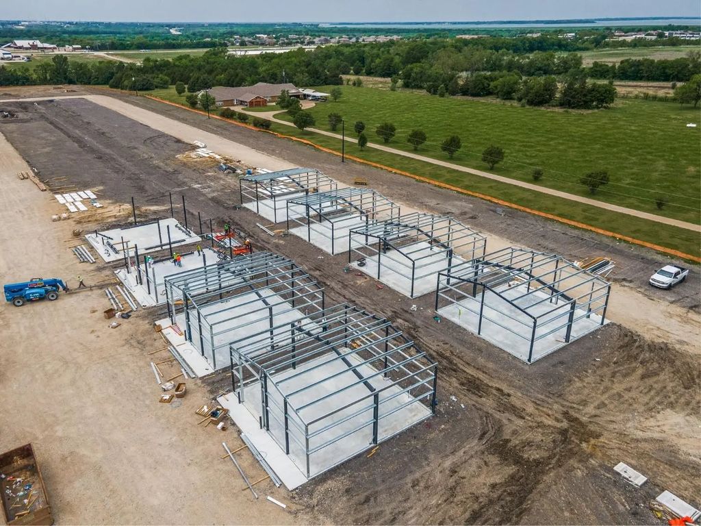 10446 County Road 484, Lavon