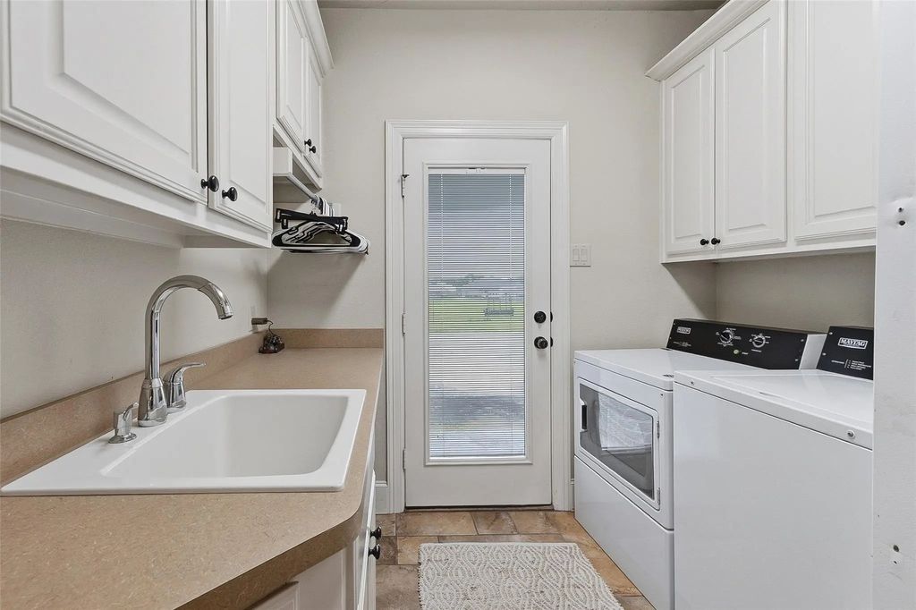 5241 Plainview Road, Midlothian