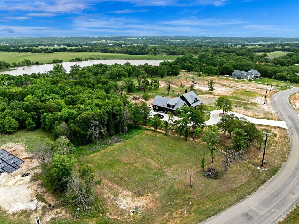 285 Zebrastone Way, Poolville