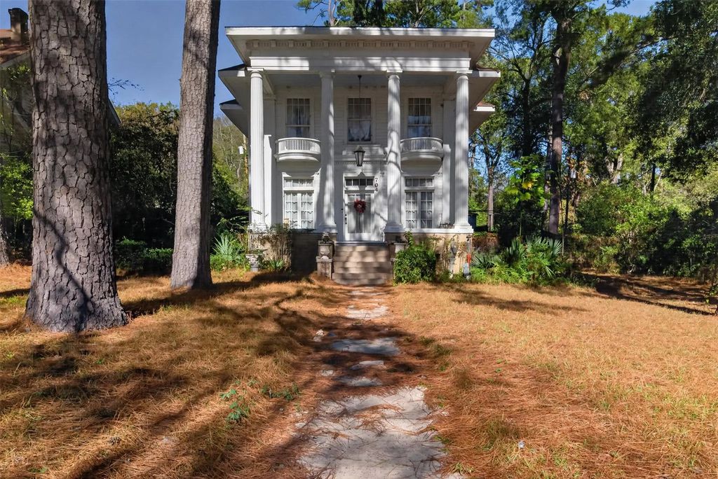 704 Wilkinson Street, Shreveport