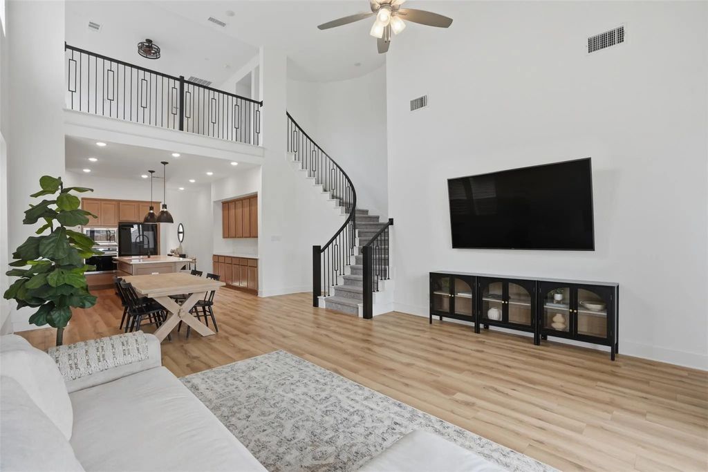 4719 Honeysuckle Court, Aubrey