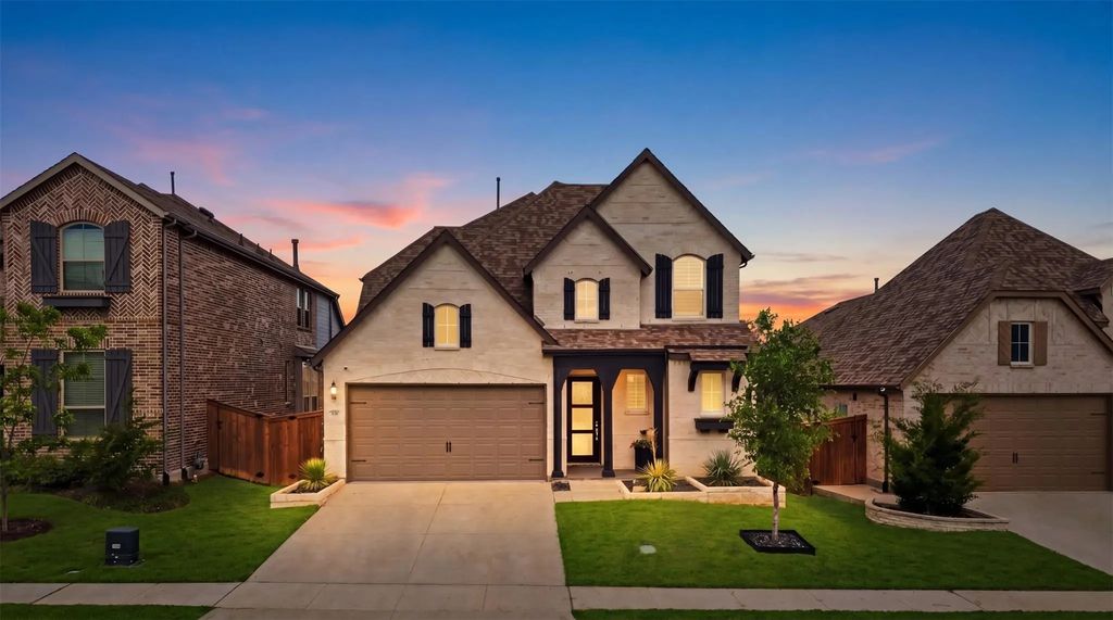 4719 Honeysuckle Court, Aubrey