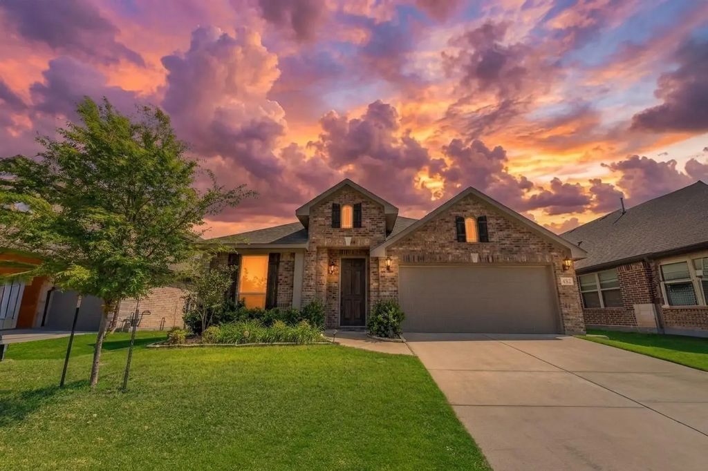 452 W Autumn Hill Bluff, Lavon