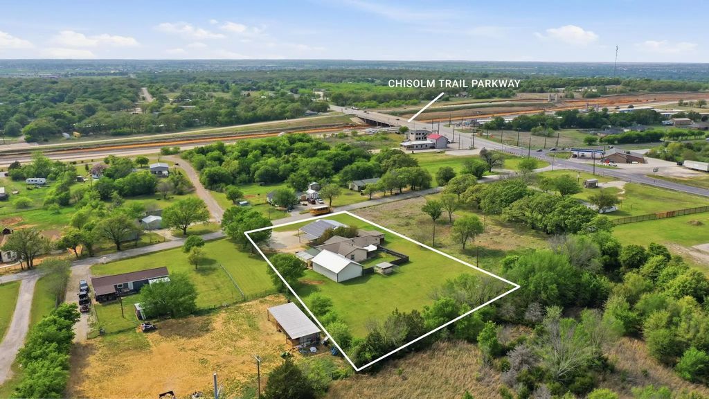 6700 County Road 1022, Joshua