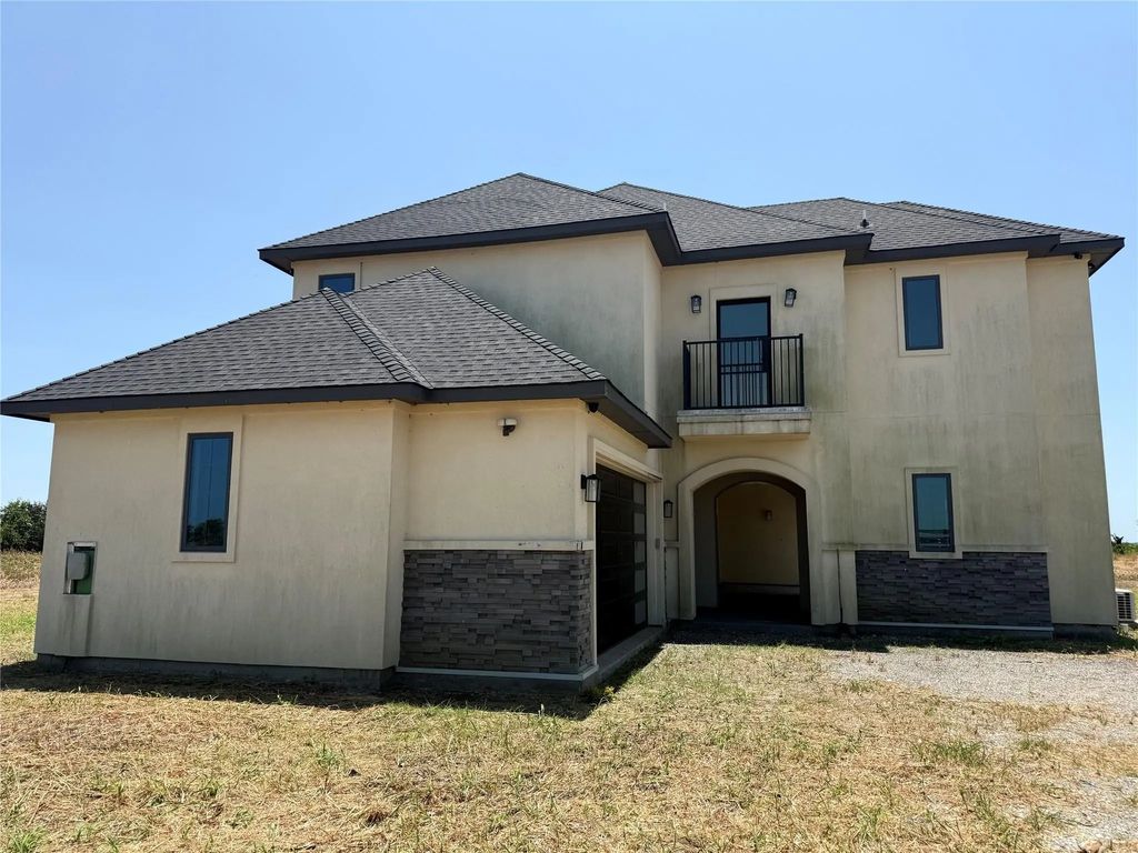 1405 County Road 247, Valley View