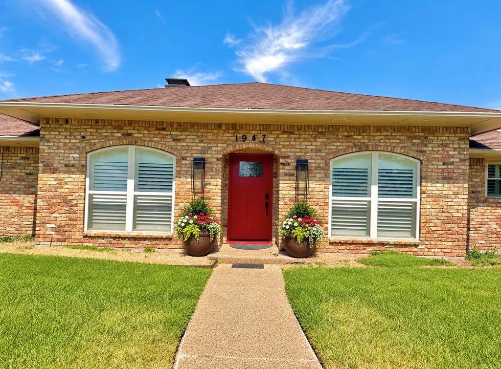 1947 Chesham Drive, Carrollton