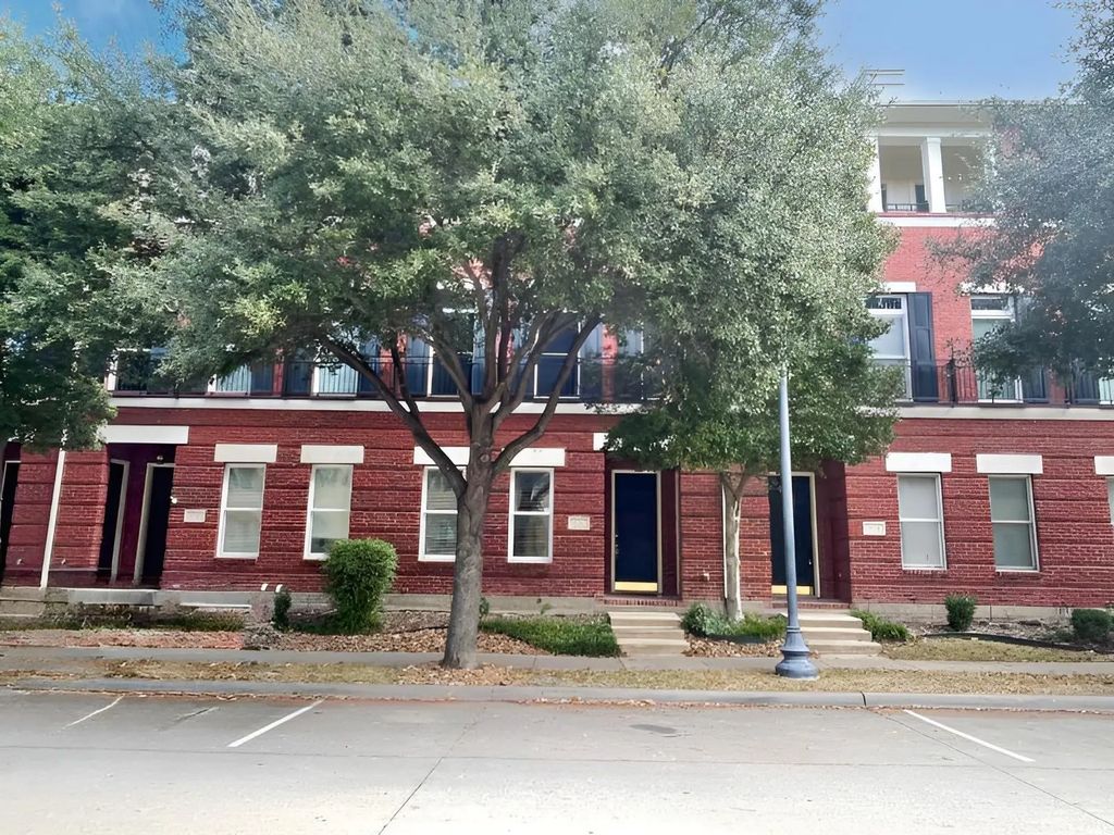 8242 Library Street, Frisco
