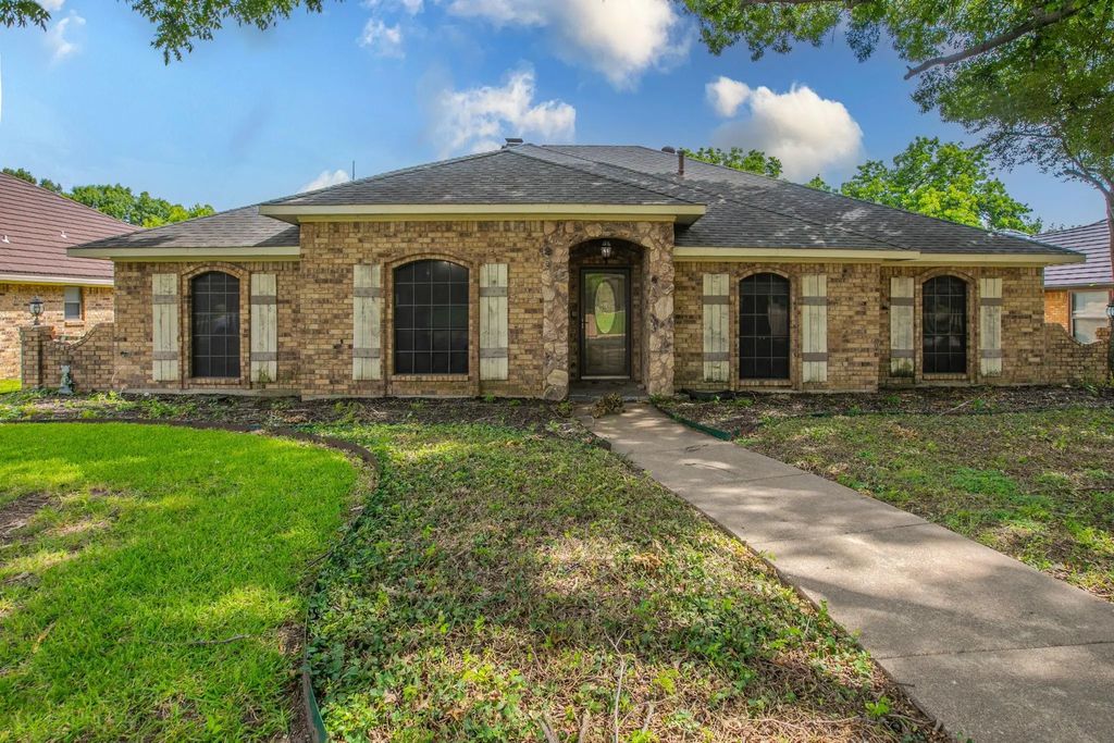 3302 Oxford Drive, Rowlett