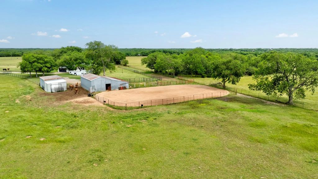 3781 Fm 151, Whitewright