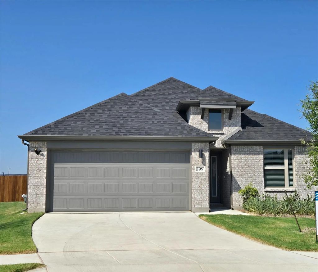 299 Bright Alcove Court, Lavon