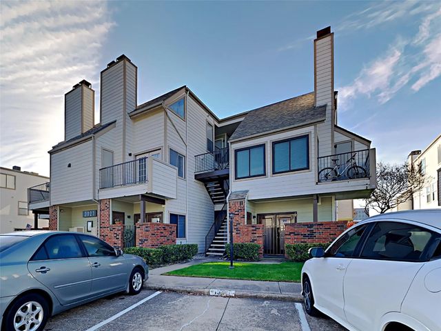 3121 Sondra Drive 208, Fort Worth